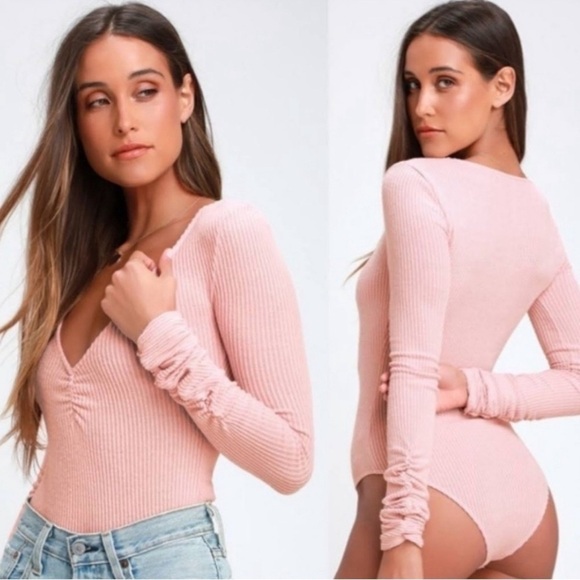 Free People Intimately Cozy Up To Me Pink Ribbed V-Neck Bodysuit Size Small - Picture 1 of 7